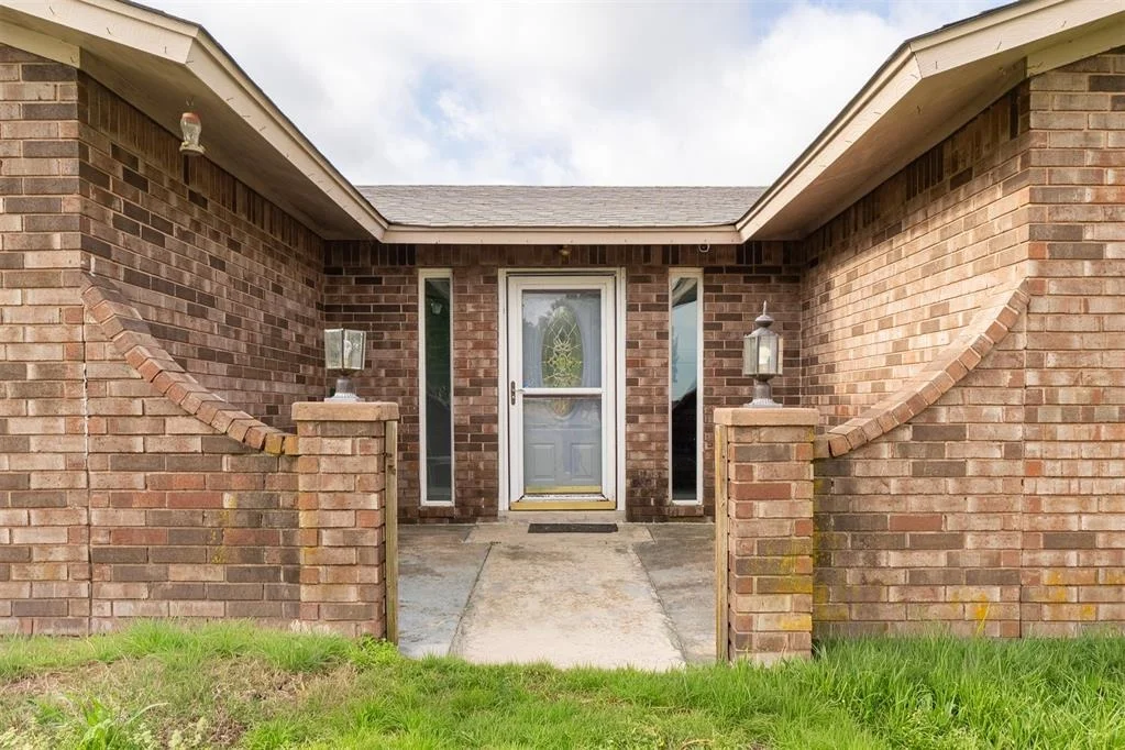 Photo of 5485 Primrose Lane