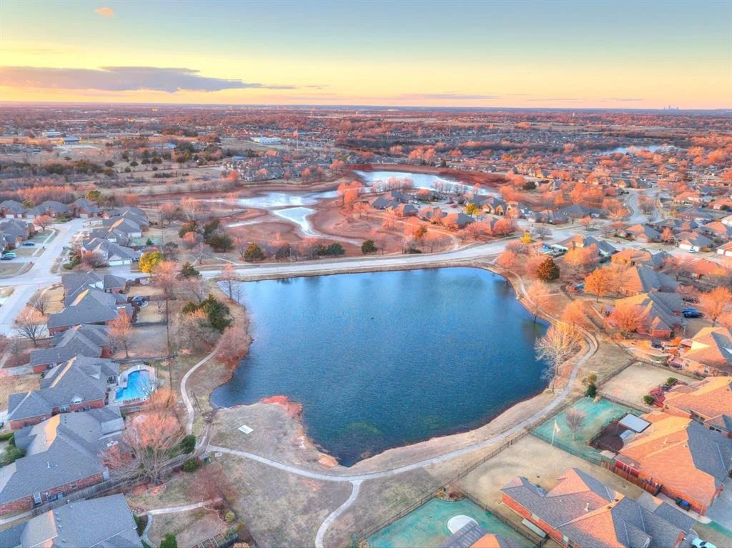 Photo of 307 Summit Bend