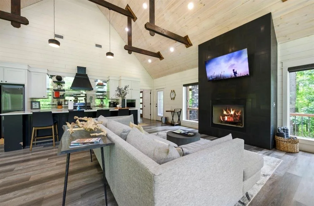Photo of 422 EAGLE MOUNTAIN Trail