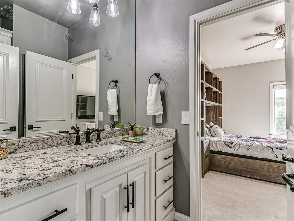 Photo of 18601 Wolf Creek Drive