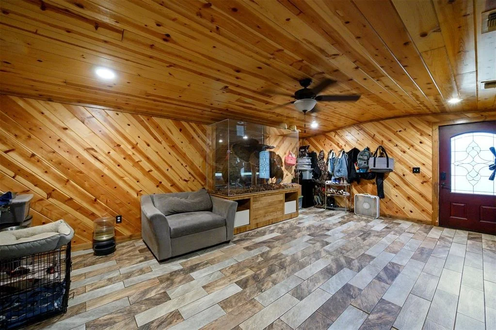 Photo of 555 Skipjack Road