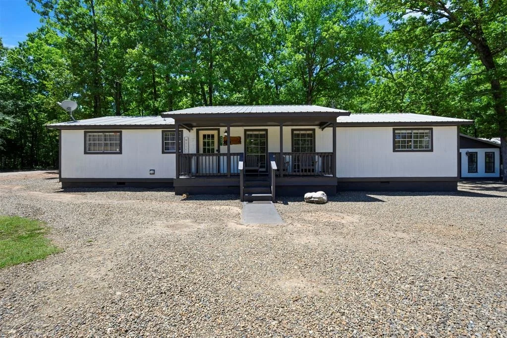 Photo of 263 Crooked Oaks Lane