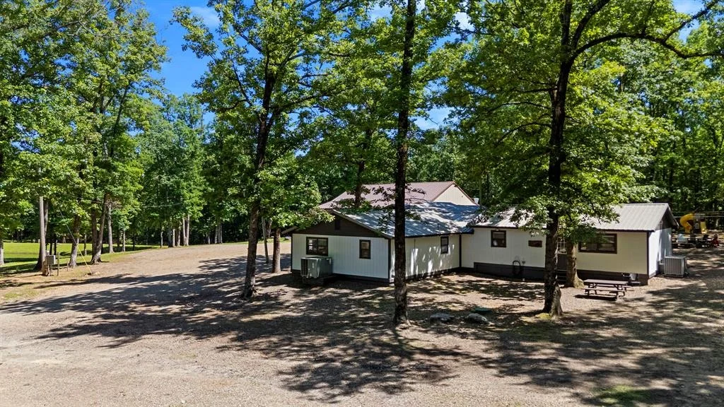 Photo of 263 Crooked Oaks Lane