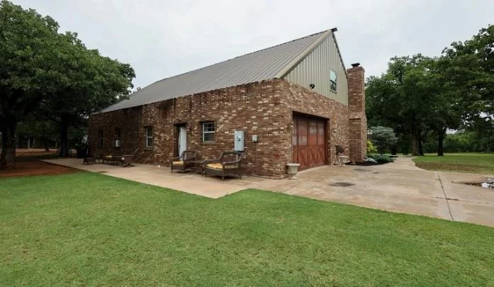 Photo of 27059 Whispering Oaks Drive