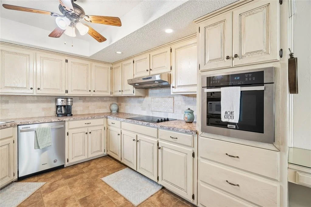 Photo of 305 W Platt Drive