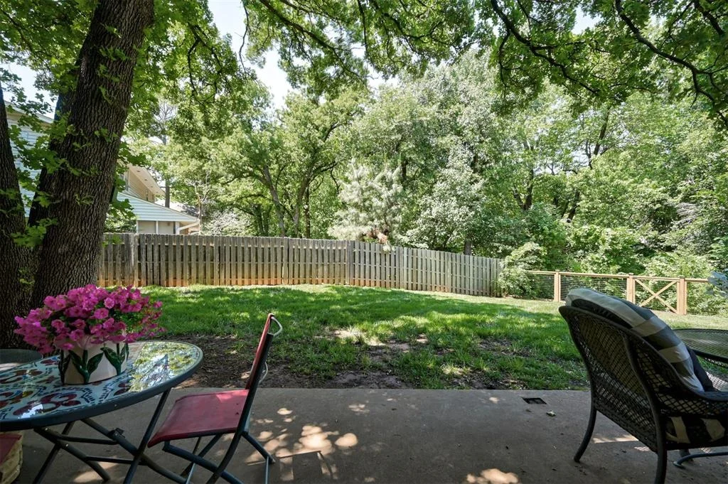 Photo of 3725 Coachlight Drive