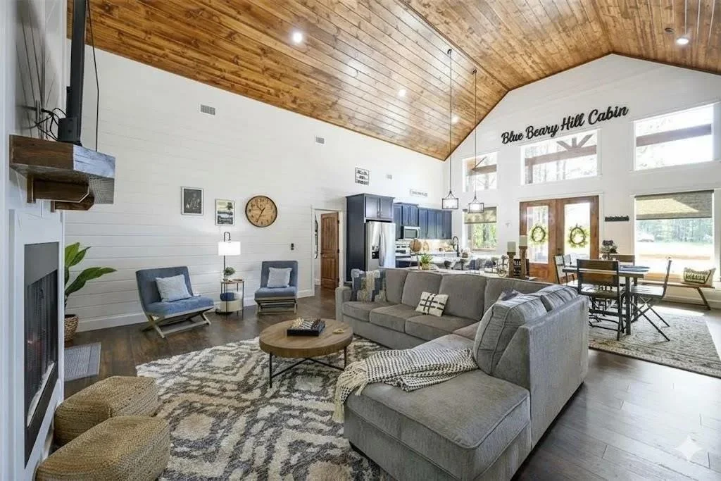 Photo of 285 Bear Pine Trail