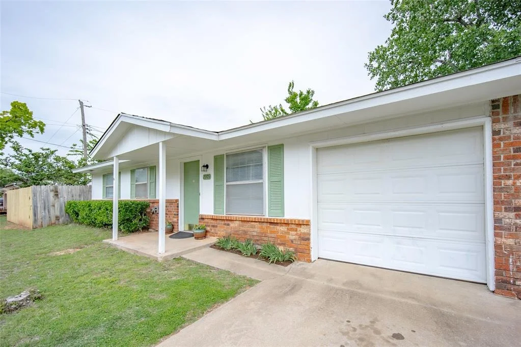 Photo of 2905 Kathy Lane