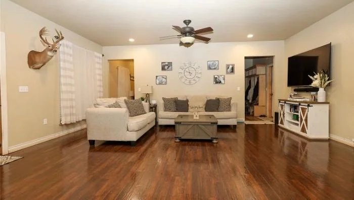 Photo of 27059 Whispering Oaks Drive
