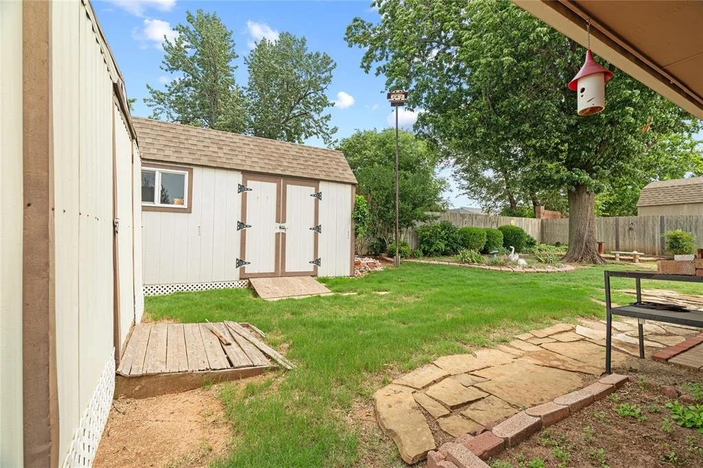 Photo of 305 W Platt Drive