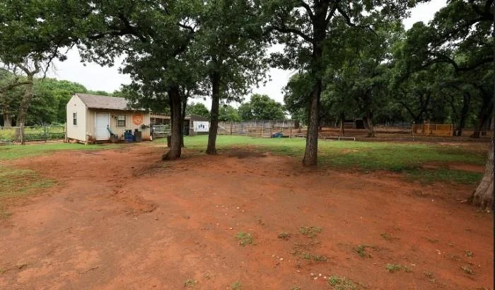 Photo of 27059 Whispering Oaks Drive