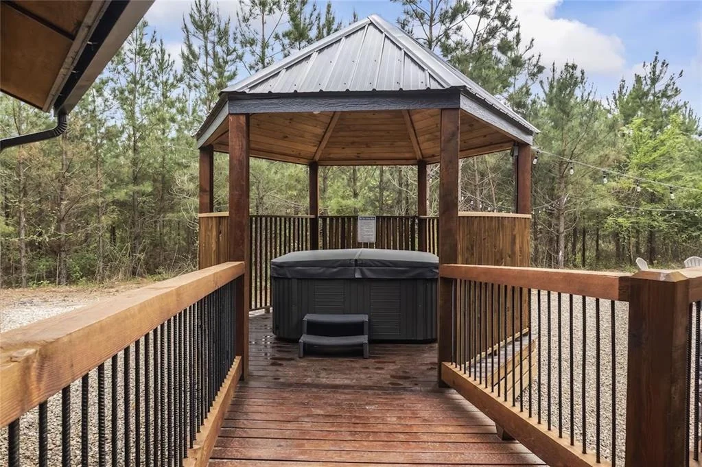 Photo of 180 Weeping Willow Trail