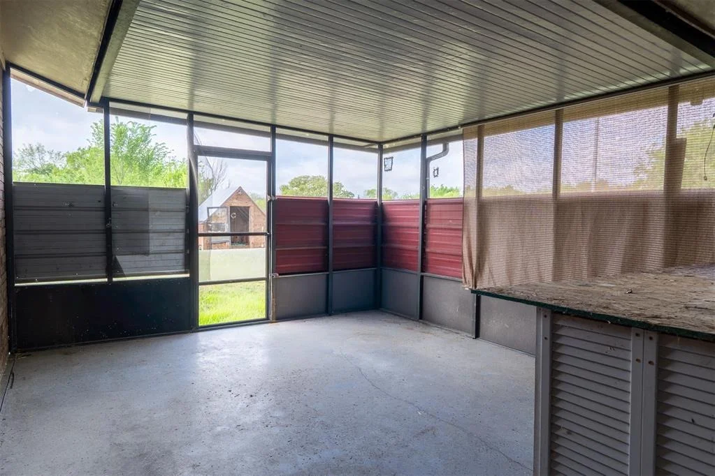 Photo of 5485 Primrose Lane