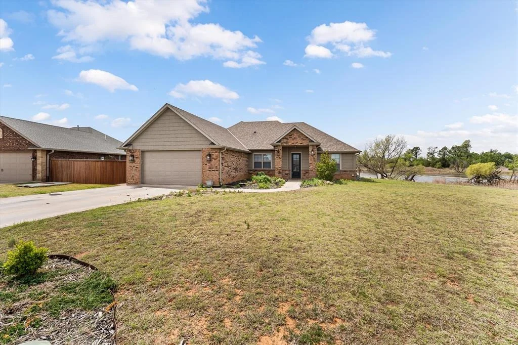 Photo of 15 Blue Meadow Drive