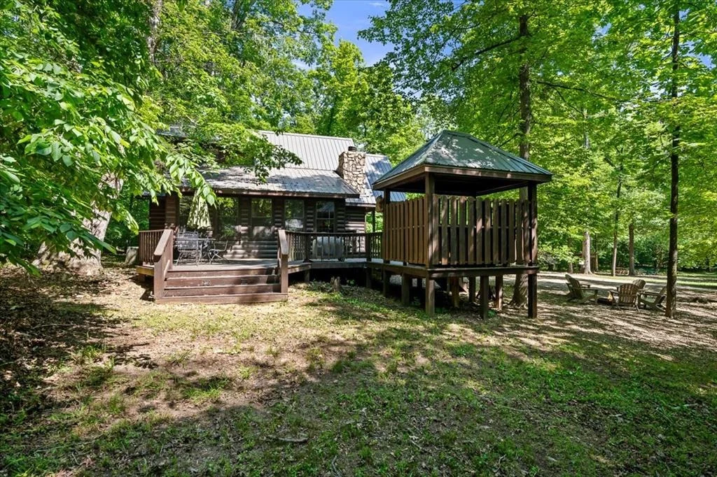 Photo of 107 Lost Oaks Trail