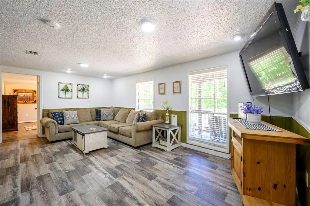 Photo of 263 Crooked Oaks Lane