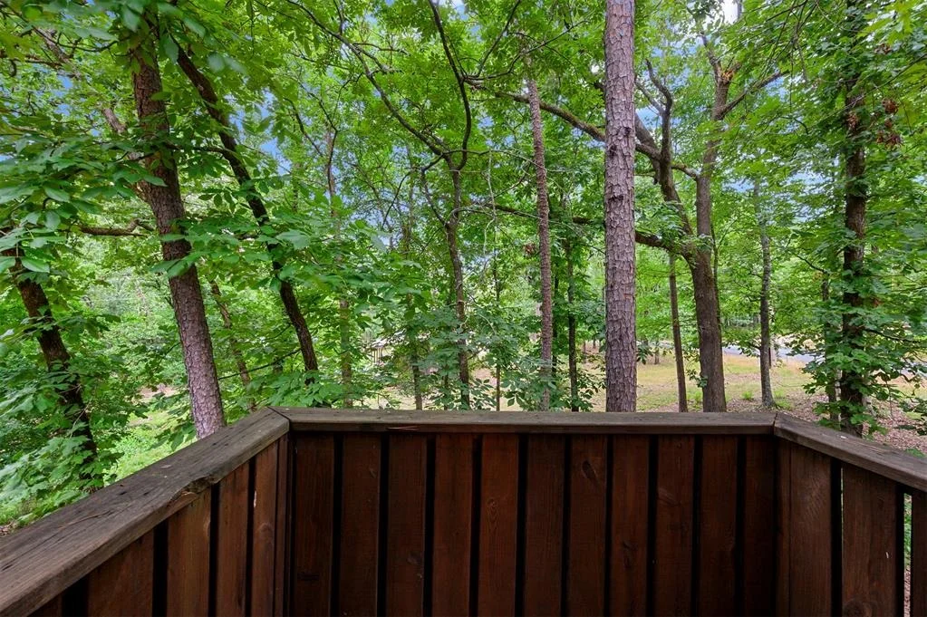 Photo of 680 Chinook Road