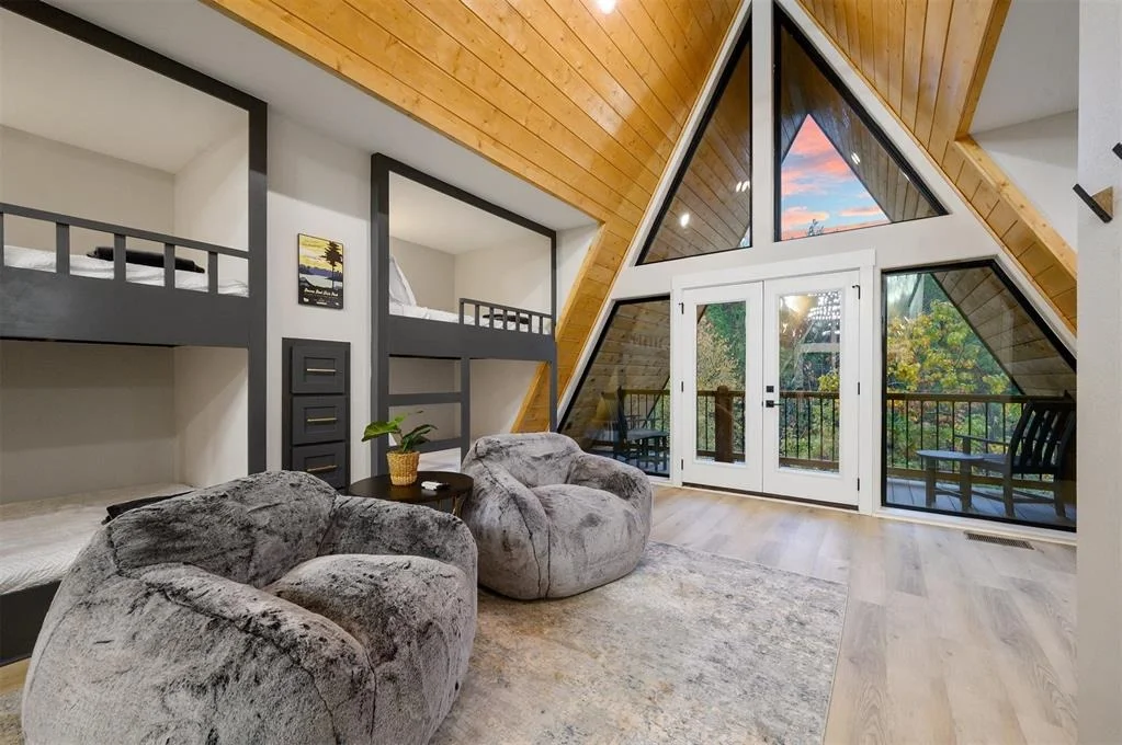 Photo of 756 Timberline Trail