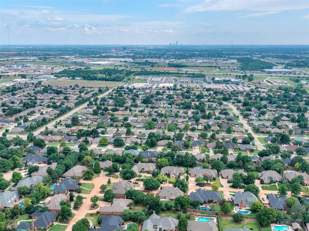 Photo of 14808 Maplelake Drive