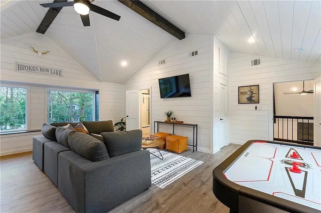 Photo of 20 Forrest Lane