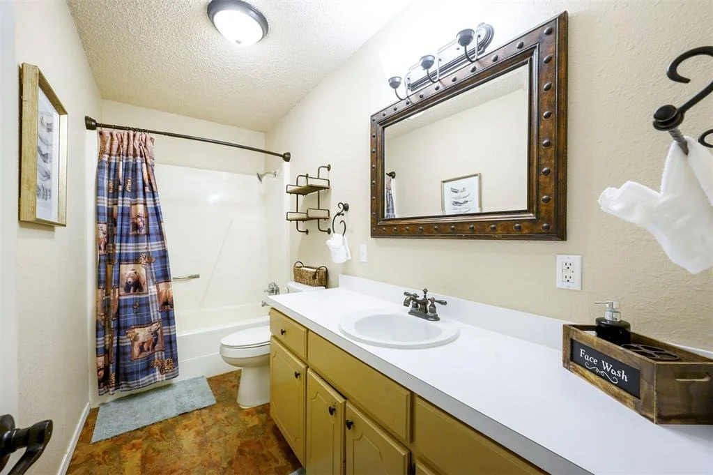 Photo of 263 Crooked Oaks Lane