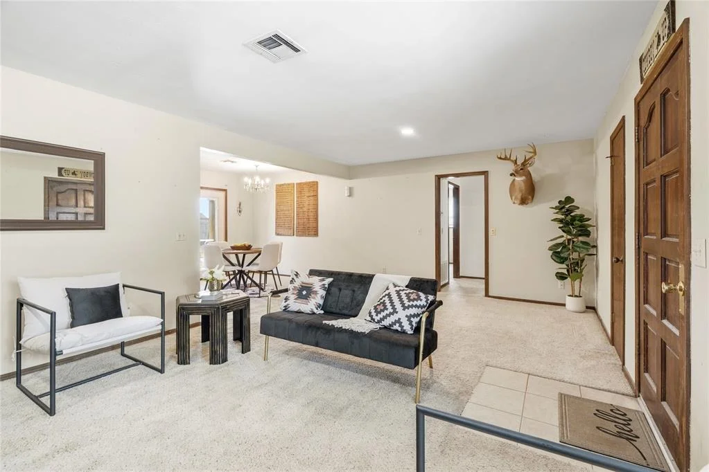 Photo of 537 Sunset Drive