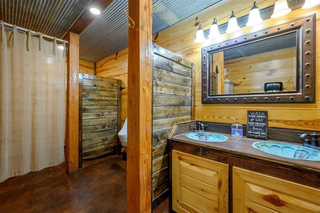 Photo of 263 Crooked Oaks Lane
