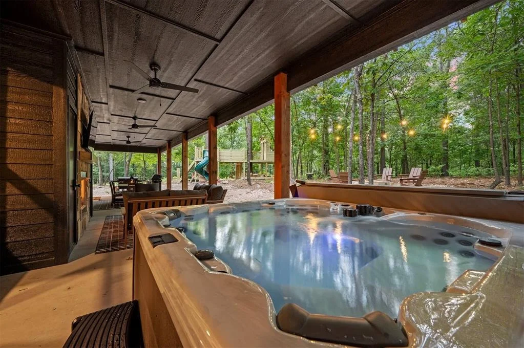 Photo of 590 Three Creeks Road