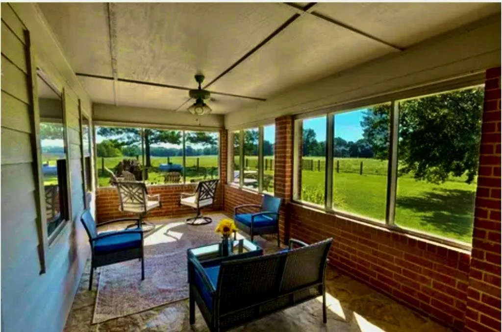 Photo of 868 N Living Land Road