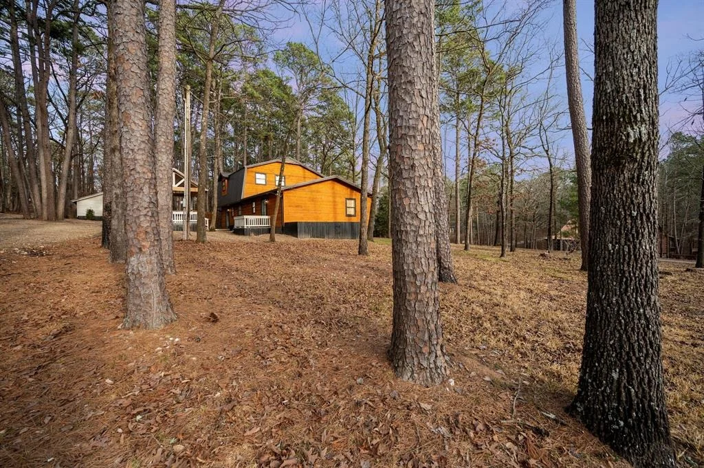 Photo of 655 Chinook Road