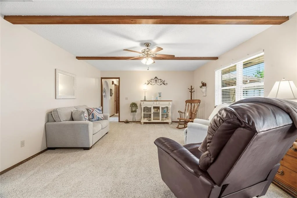 Photo of 305 W Platt Drive