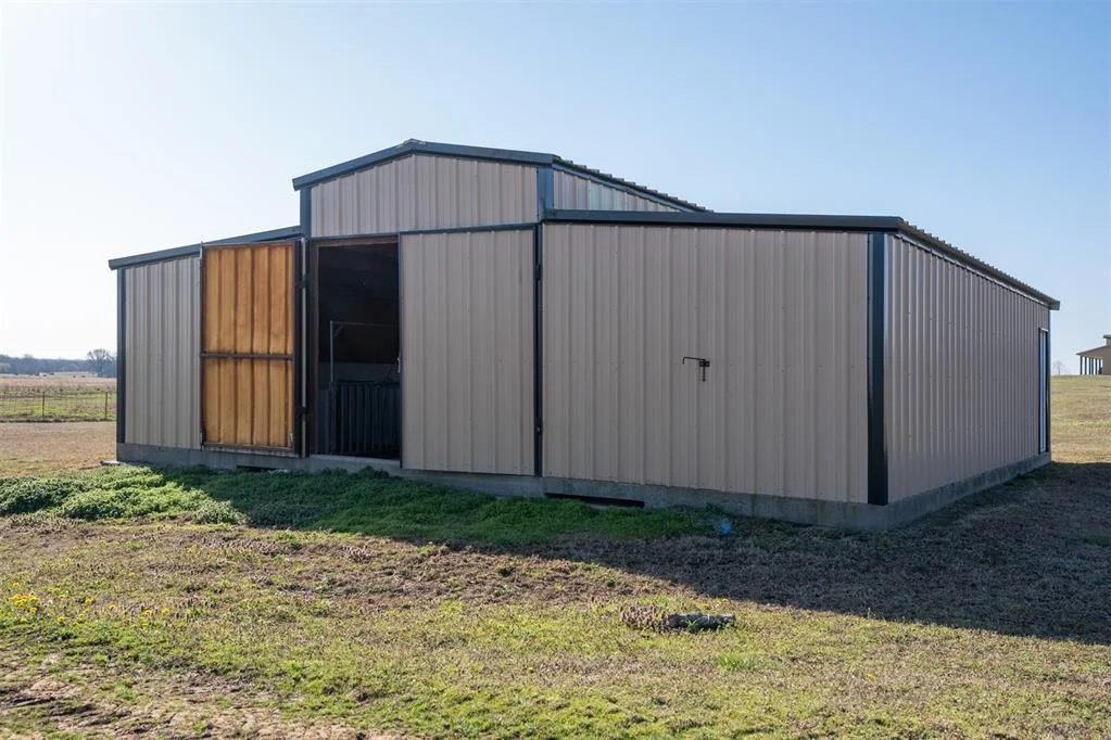 Photo of 409748 E 1160 Road