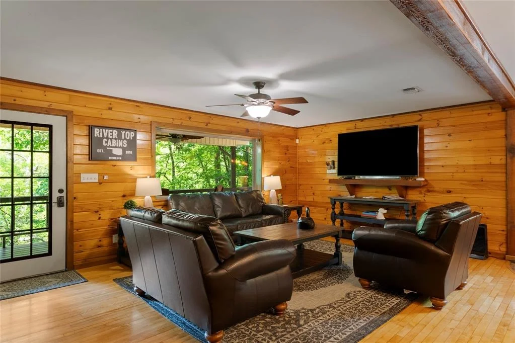 Photo of 868 Red Fox Road