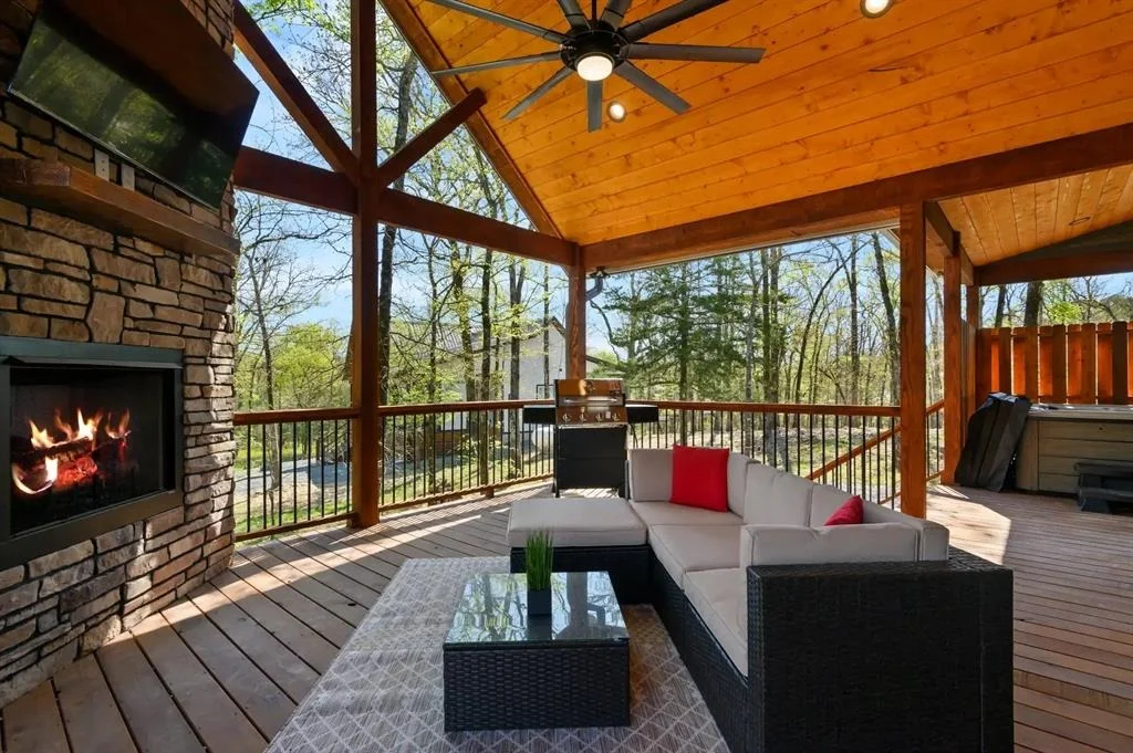 Photo of 772 Hickory Post Road