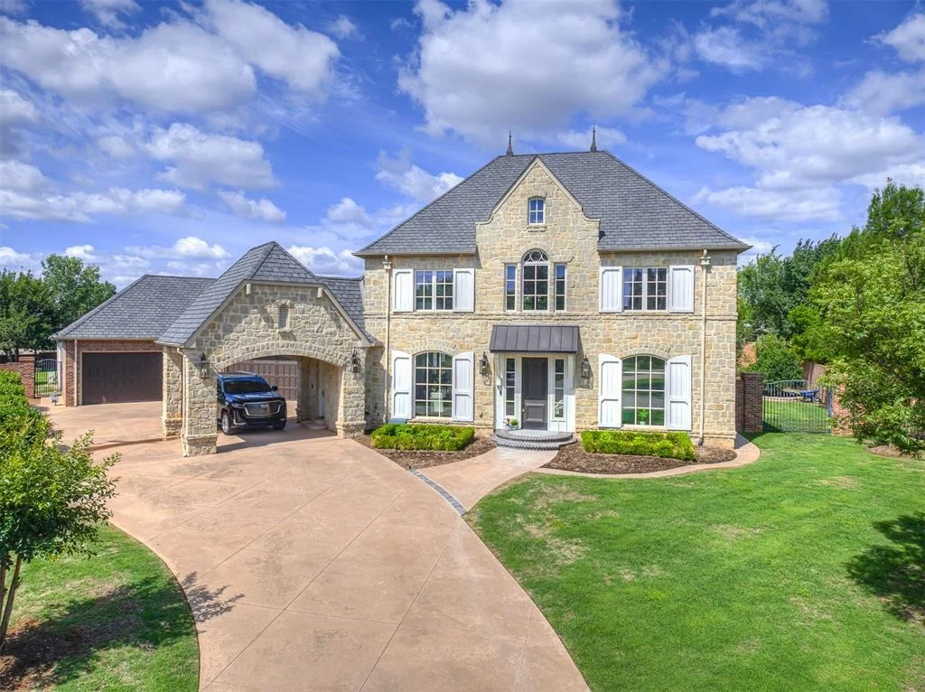 Photo of 18601 Wolf Creek Drive