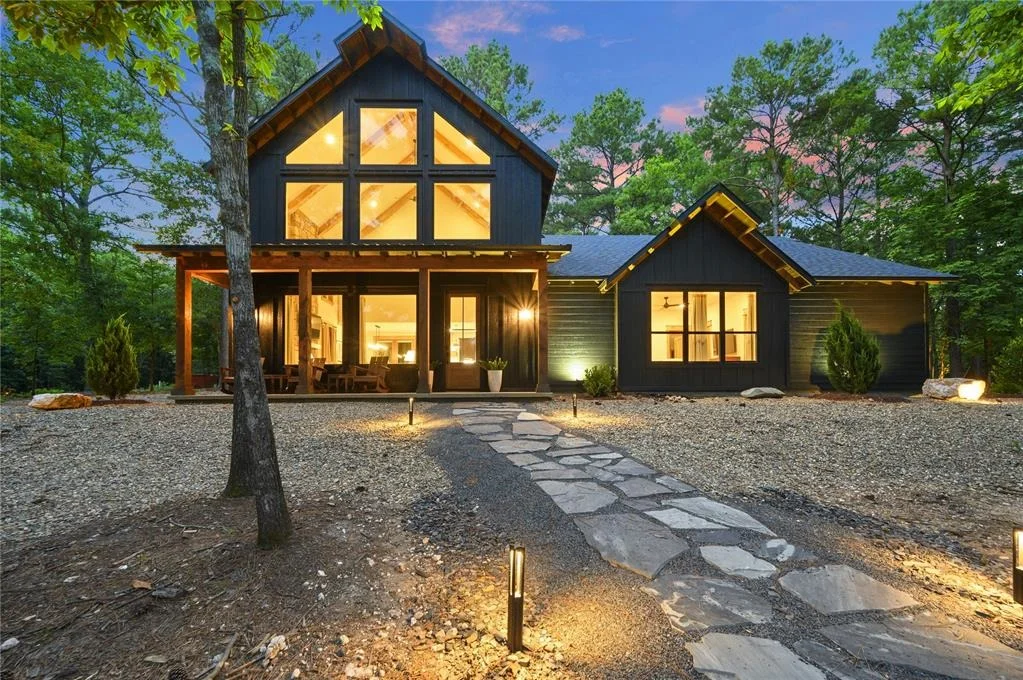Photo of 590 Three Creeks Road