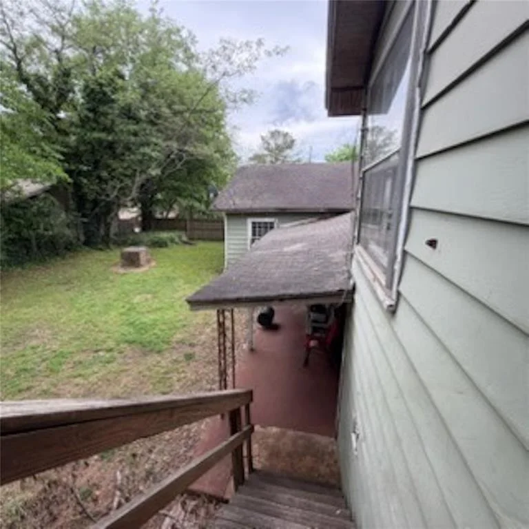 Photo of 103 E Sherry Lane