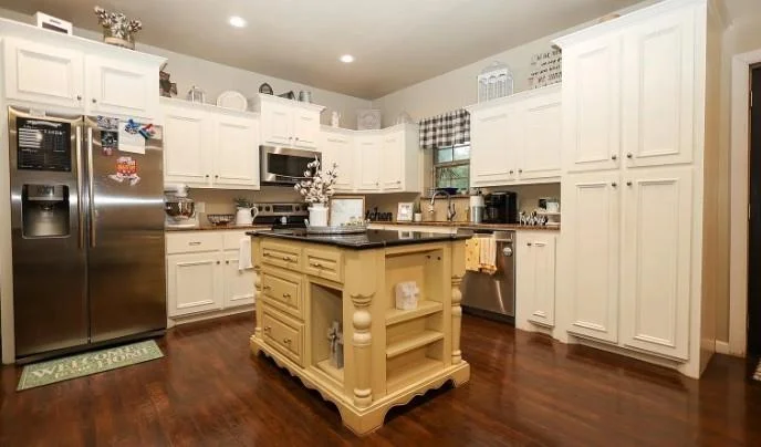 Photo of 27059 Whispering Oaks Drive