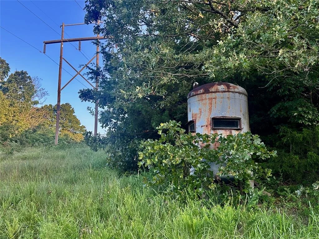 Photo of 52233 W 16 Highway