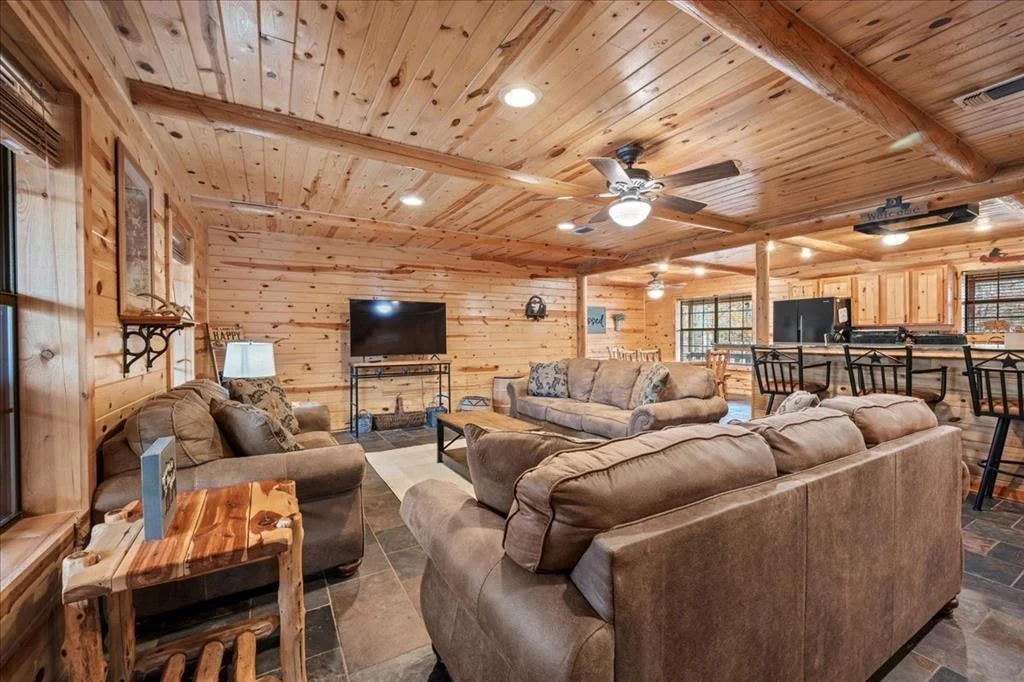 Photo of 302 Orca Road