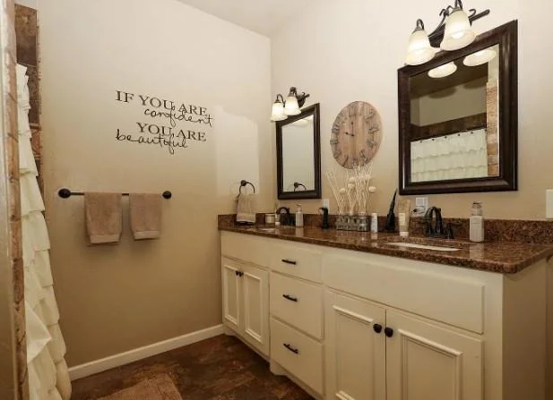 Photo of 27059 Whispering Oaks Drive