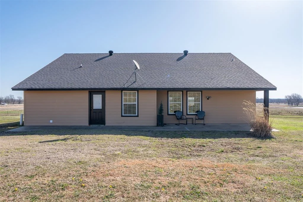 Photo of 409748 E 1160 Road