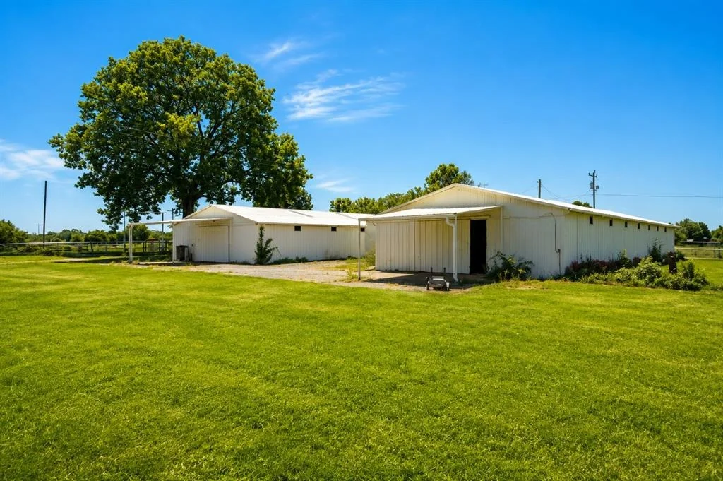 Photo of 18699 Grayson Boulevard