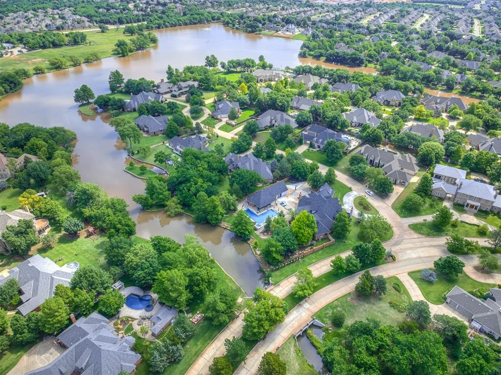 Photo of 18601 Wolf Creek Drive