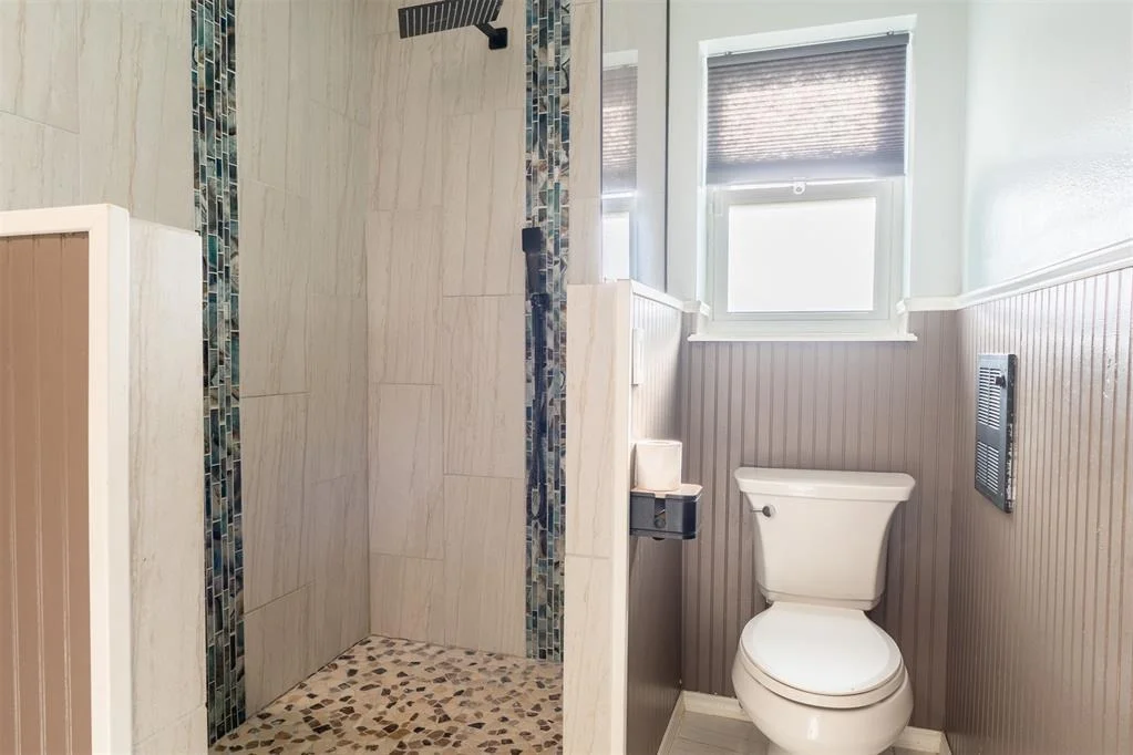 Photo of 5485 Primrose Lane