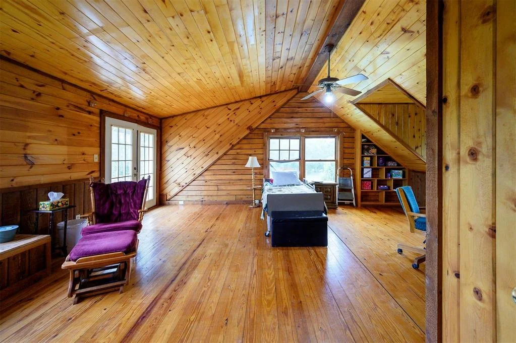 Photo of 1037 River Bluff Road