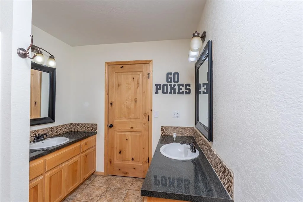 Photo of 409748 E 1160 Road