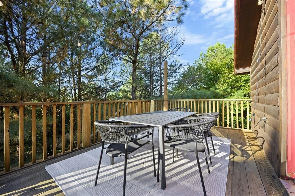 Photo of 411 Deer Creek Trail