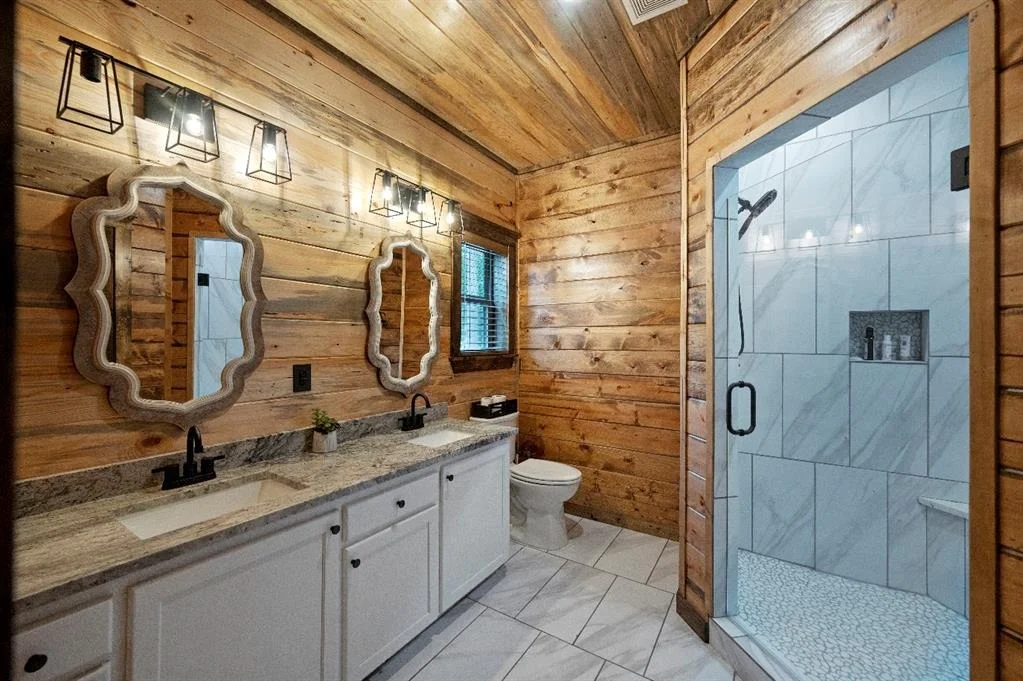 Photo of 123 KING PINE Lane
