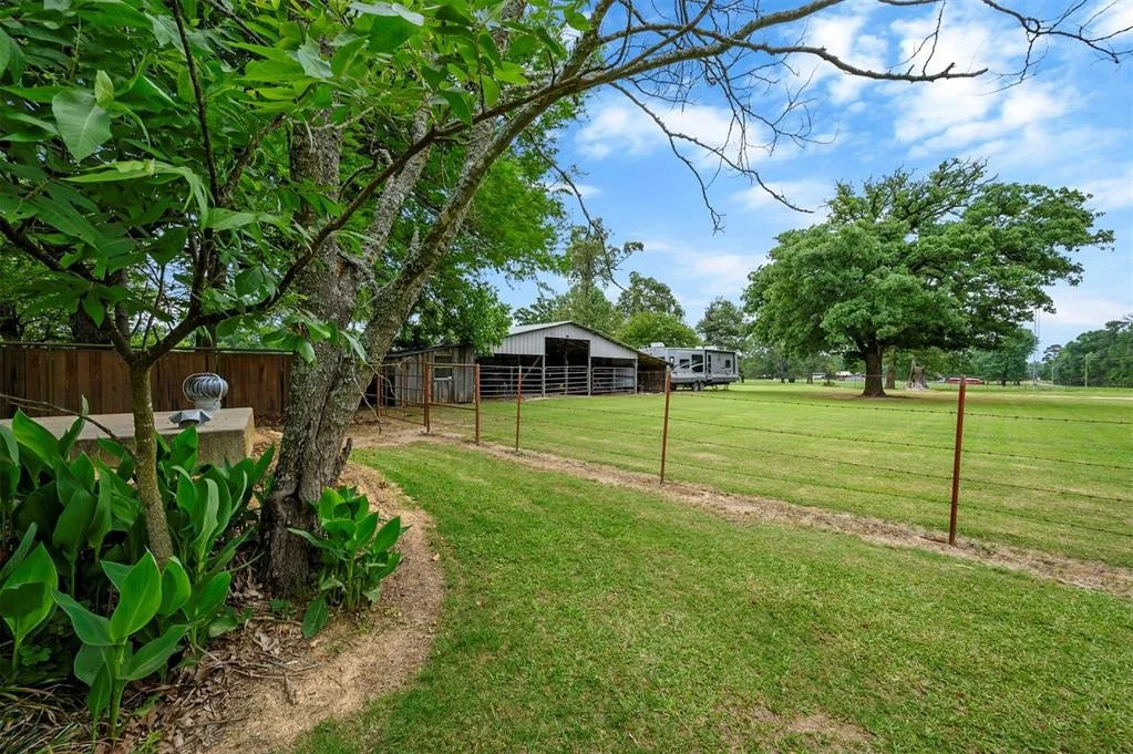 Photo of 2352 Pollard Road